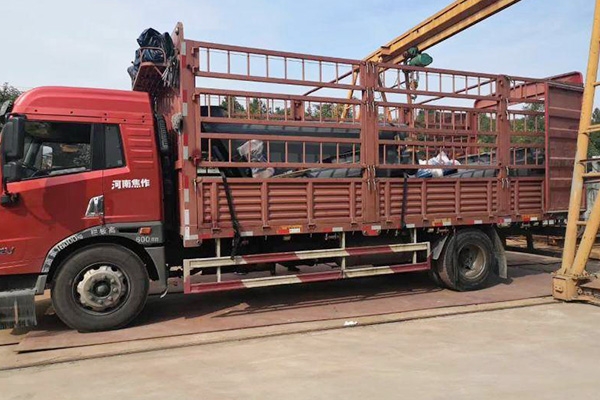 管式振動給料機裝（zhuāng）車發貨
